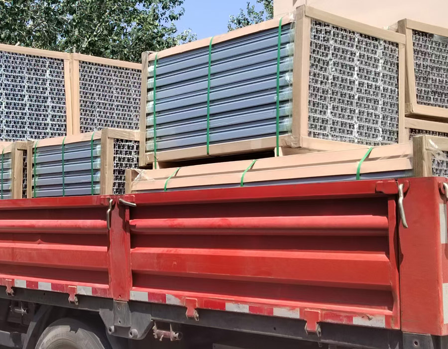北京拉彎加工廠中導軌鋁型材拉彎在不同領域的實際應用場景