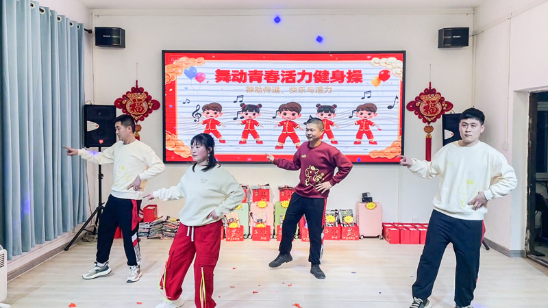 舞蹈《舞動(dòng)青春》